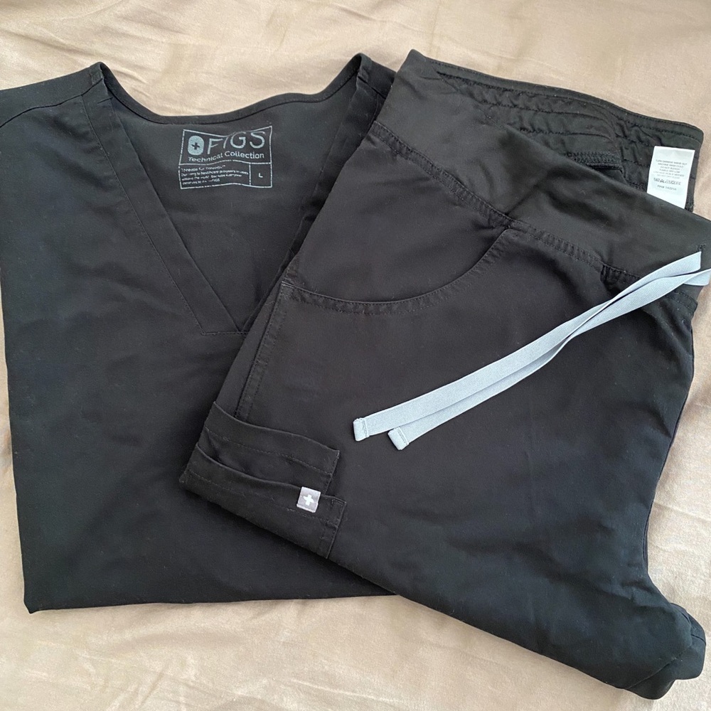 Figs black scrub set